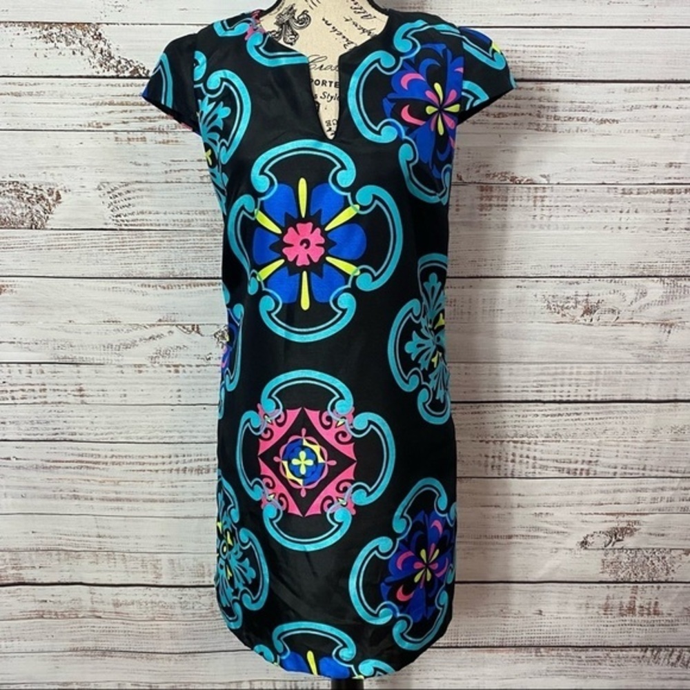 AKIRA BLACK LABEL‎ CAP SLEEVE SIZE MEDIUM COLORFUL FLORAL A-LINE SHIFT DRESS
